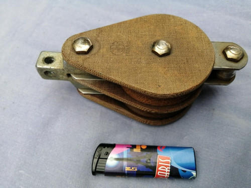 Ancienne double poulie - ancienne,