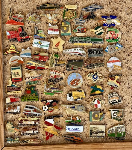 Lot pin train locomotive - lot, pin's