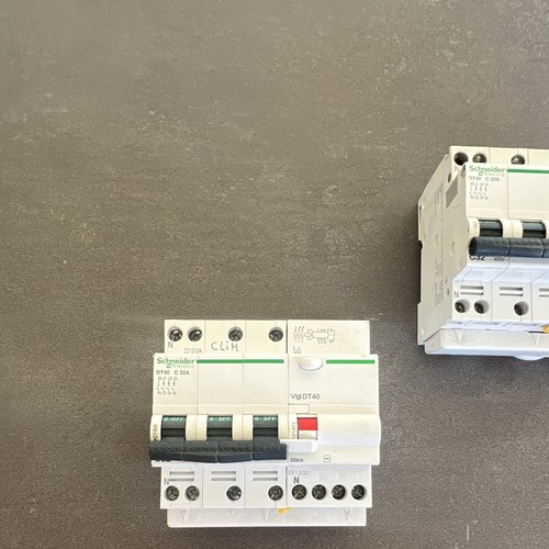 Schneider electric dt40 c32a - dt40,