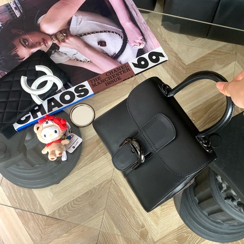 Authentic delvaux smooth - authentic,