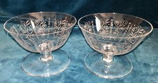 Baccarat , 2 coupes champagne