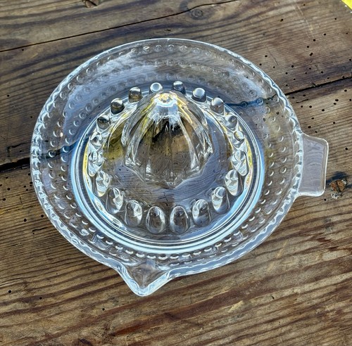 Presse agrumes verre - en, moulé
