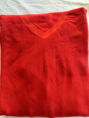 Pull rouge issey myake - rouge,