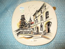 ASSIETTE en FAÏENCE BEIGE