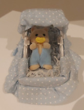 SYLVANIAN FAMILIES EPOCH Japan - Crib and Baby with Pacifier