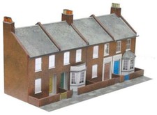 Quatre Façades En Brique Rouge Terrassées OO Gauge Superquick C6