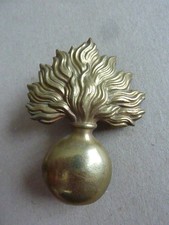 AUTHENTIQUE INSIGNE À LA