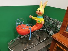 Ancien cheval à bascule