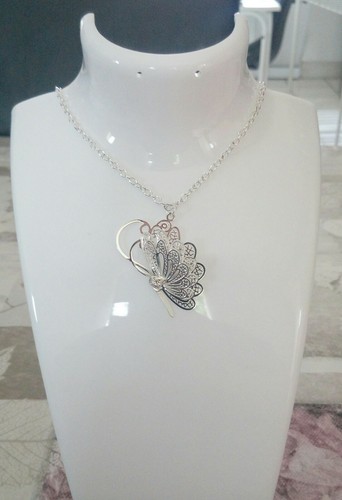 Collier pendentif papillon - collier,