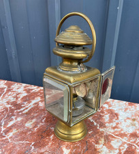 lanterne en laiton à pétrole