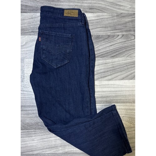 Levis demi curve - demi, classic