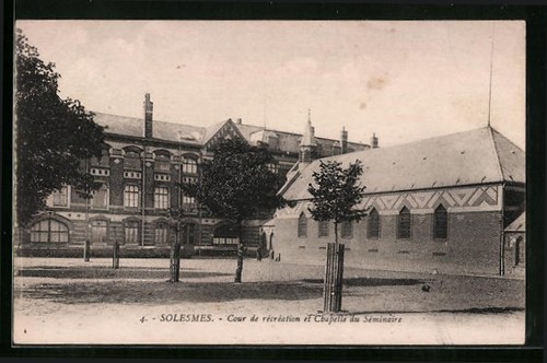 Cpa solesmes cour de - solesmes,,