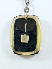 KEYCHAIN - SAPPHIRE - turntables, vinyl records - SETRA Nice - 1960s resin -