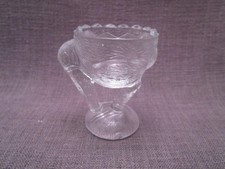 Coquetier ancien en verre