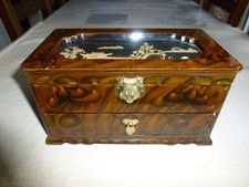 SUPERBE  COFFRET A BIJOUX EN