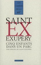 Cinq enfants dans un parc -