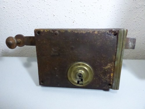 Ancienne grosse serrure - , de