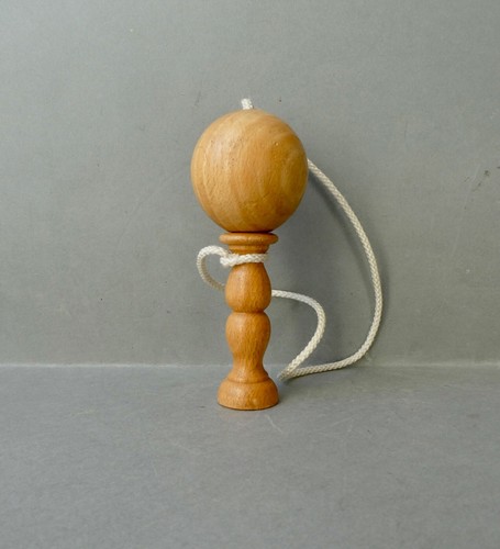Petit bilboquet bois - en,