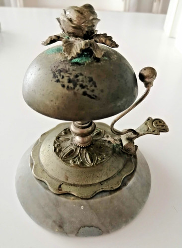 Ancienne sonnette table - de,