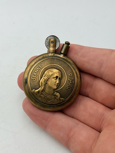 Briquet objet poilu - objet,