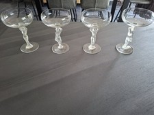 4 coupes à champagne en