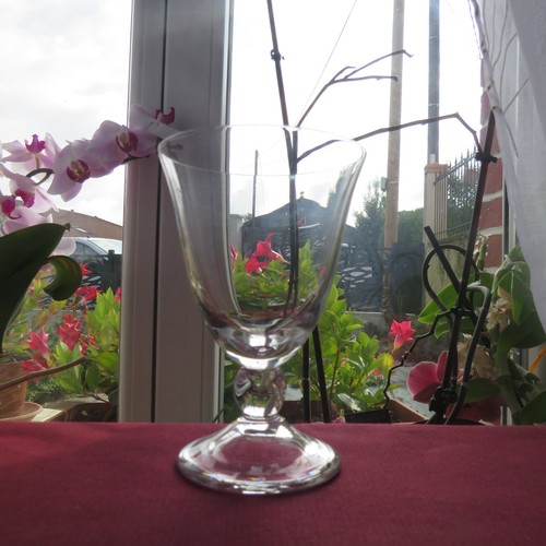 Verre vin rouge - a, cristal