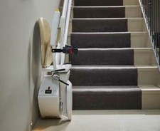 Option pieds rallongés pour monte escalier droit modèle Synergy