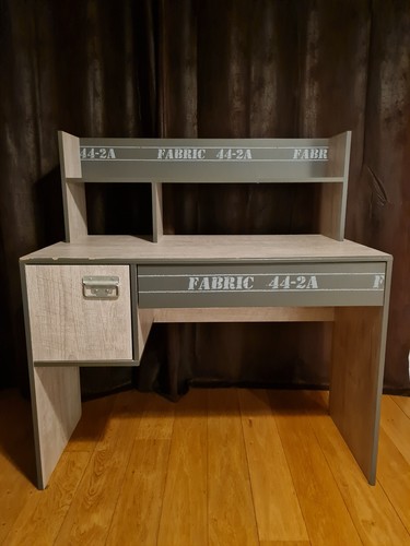 Bureau style industriel - , en