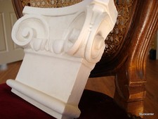 Stuc - Ionisches Chapiteau de