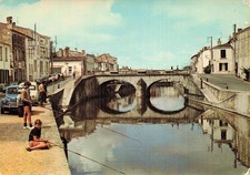 17 MARANS LE PONT ET LE CANAL