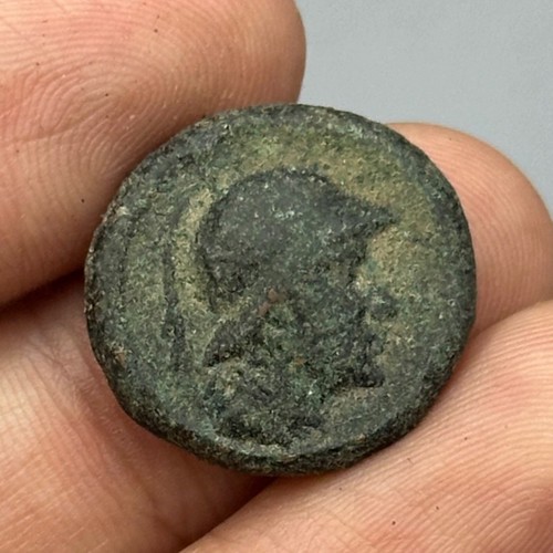 Très ancienne pièce - , de