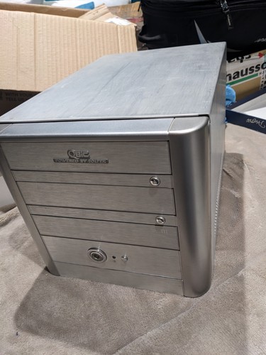 Soltek qbic eq3705a barebone - soltek,