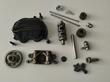 Cache culbuteur avec diverse