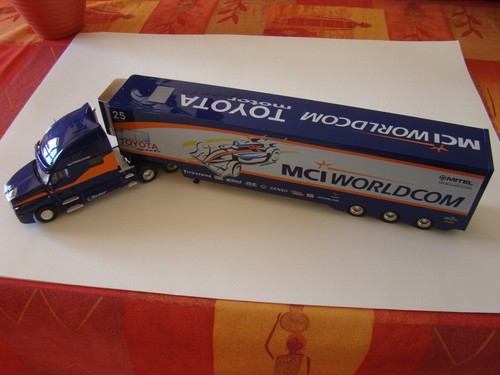 Kenworth mci racing toyota - mci,