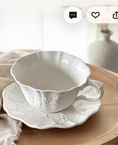 Tasses soucoupes the - et, a