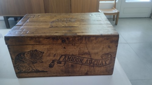 Ancienne boîte publicitaire - ancienne,