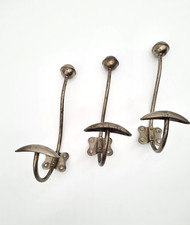 Anciennes patères murale en