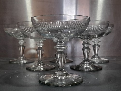 Série coupes à - de,