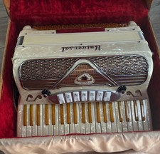 Universal Accordion