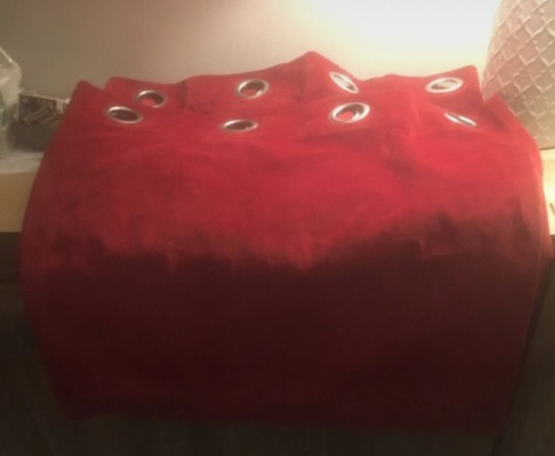 Doubles rideaux rouges velours - rideaux,