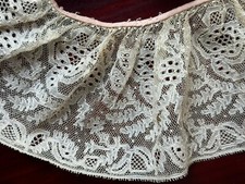 Dentelle ancienne - Volant dentelle de Lille Beveren aux fuseaux - XIXème