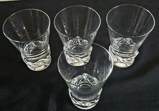 4 verres à vin en cristal