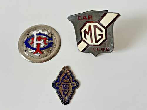 Lot anciens badges - lot,