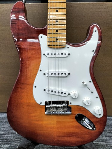 Fender select stratocaster - [fender],