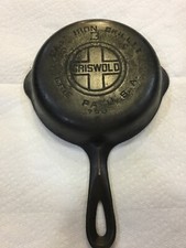 Vintage GRISWOLD #3 cast iron