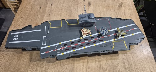 Porte avion électronique - porte,