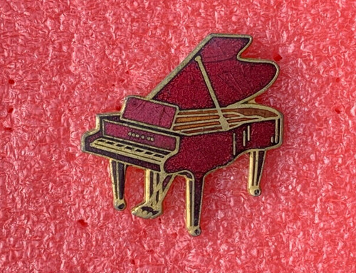 T31 pins grand piano queue - pins,
