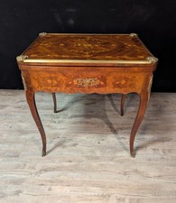 Table à jeux de style Louis