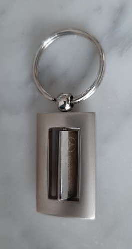 Porte clés mercedes benz - porte, en