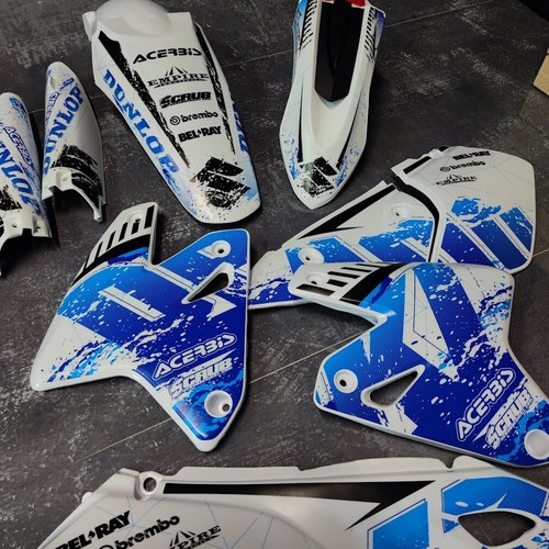 Plastiques graphiques suzuki - plastiques,